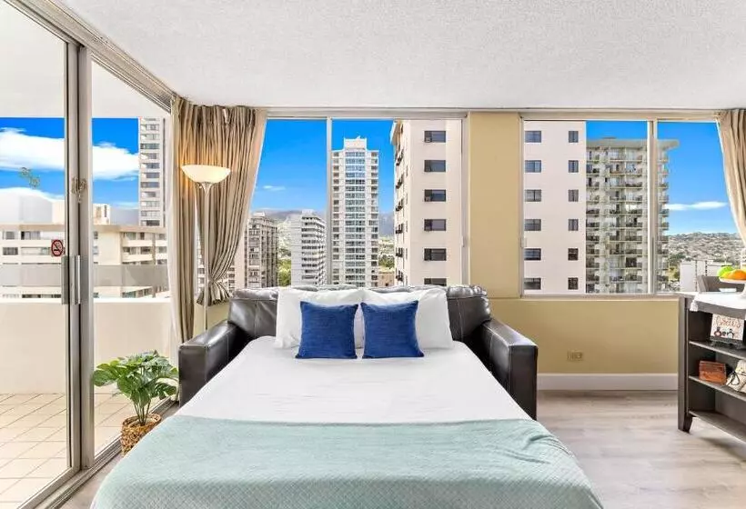 Pacific Monarch   1 Br   Ocean And City Views!