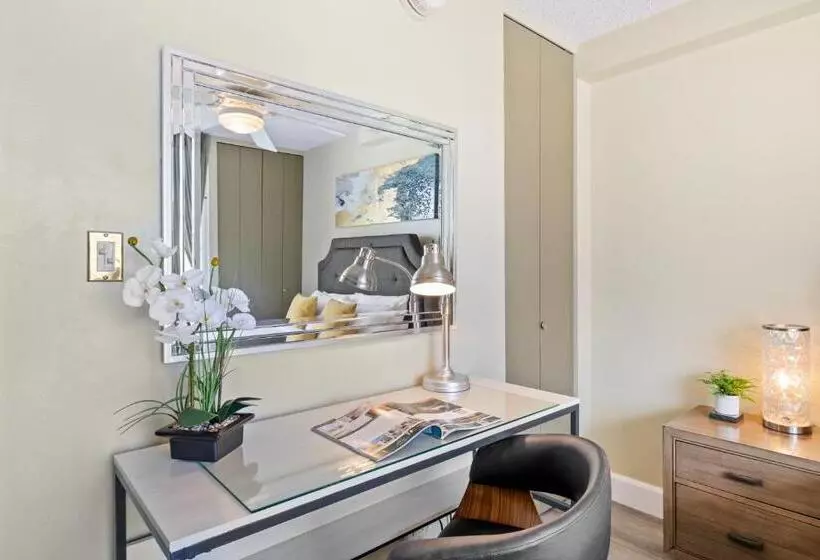Pacific Monarch   1 Br   Ocean And City Views!