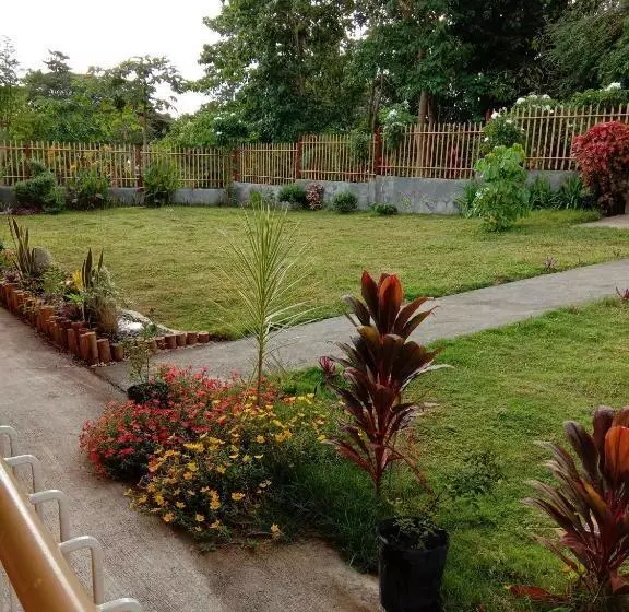 پانسیون Uptown Guesthouse