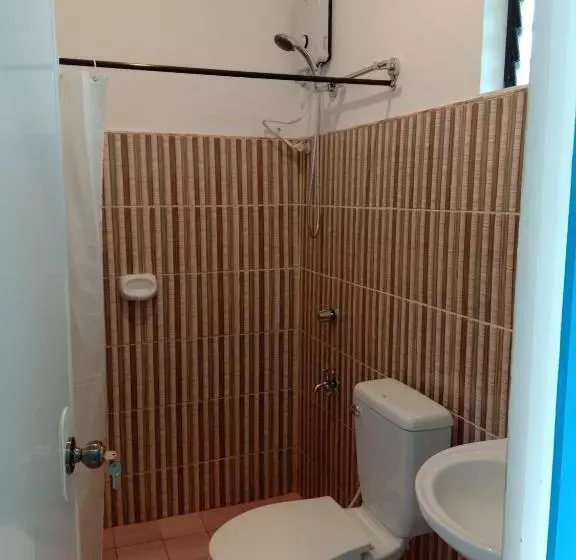 پانسیون Uptown Guesthouse