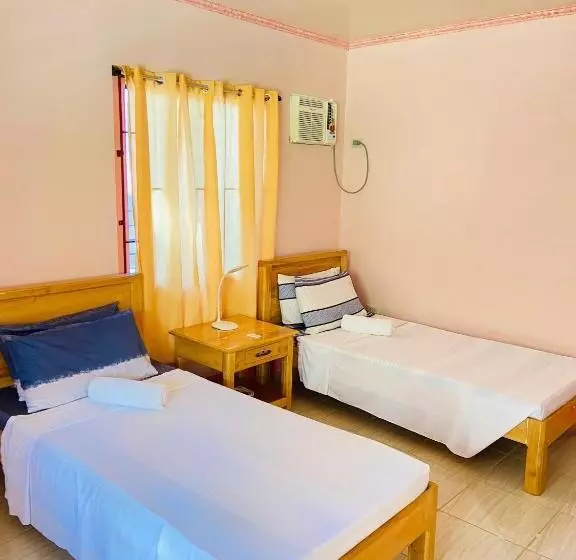 پانسیون Uptown Guesthouse