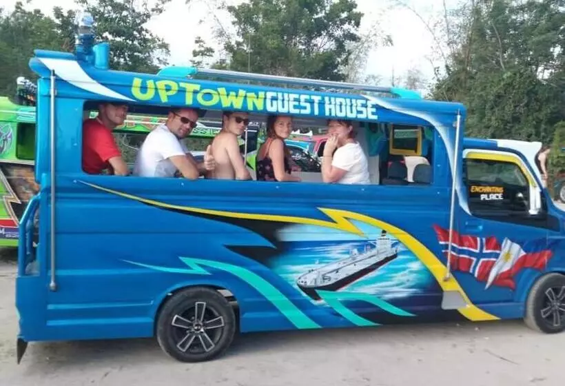 پانسیون Uptown Guesthouse