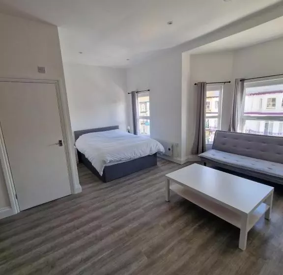Sea View Stay 17 Princes Road