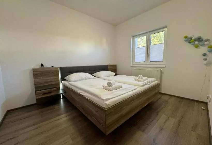 Hotelli Wellness & Spa Apartments Lipno Frymburk