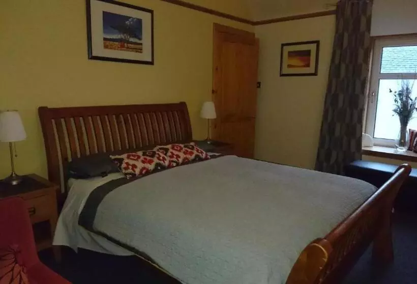 Majatalo Kindale House