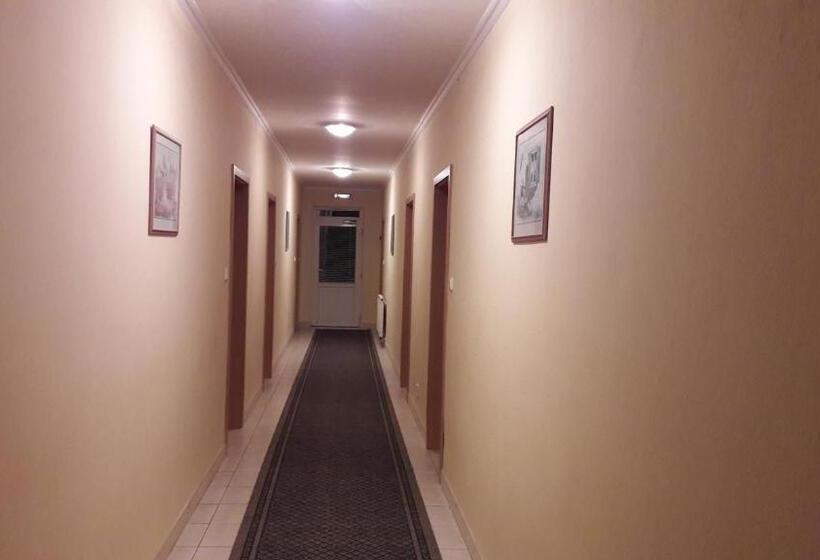 بنسيون Penzion Europa Diakovce