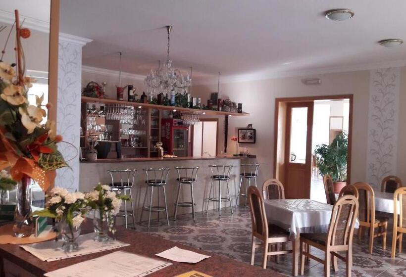 بنسيون Penzion Europa Diakovce