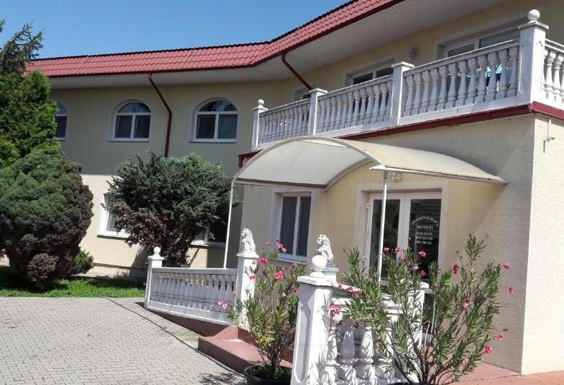 بنسيون Penzion Europa Diakovce