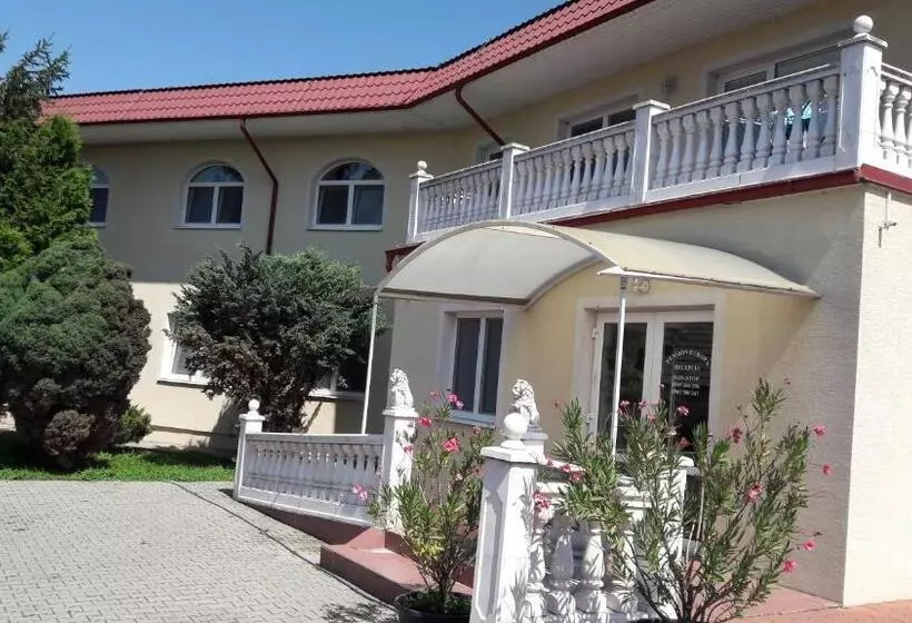 Majatalo Penzion Europa Diakovce