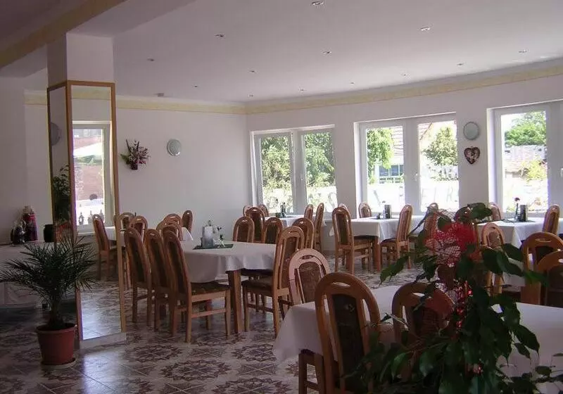 Majatalo Penzion Europa Diakovce