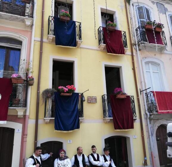 پانسیون Sant Efisio Host