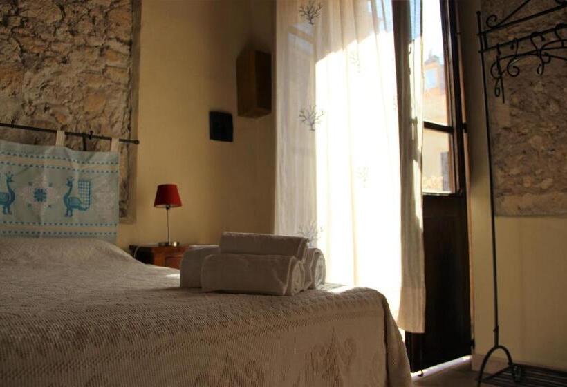 پانسیون Sant Efisio Host