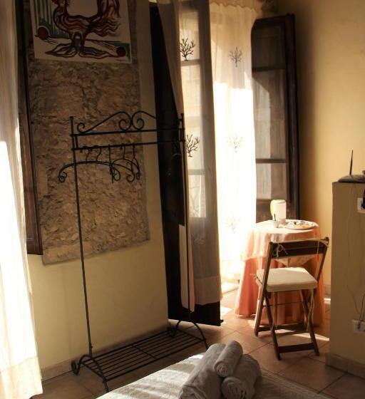 پانسیون Sant Efisio Host