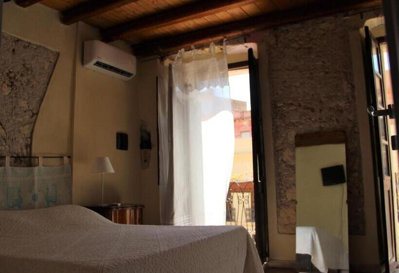 پانسیون Sant Efisio Host