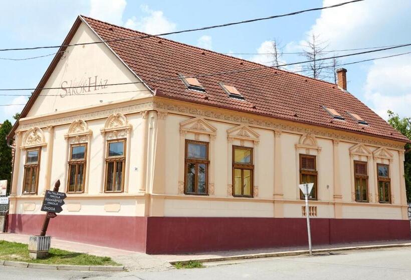 膳宿费 Sarok Vendégház