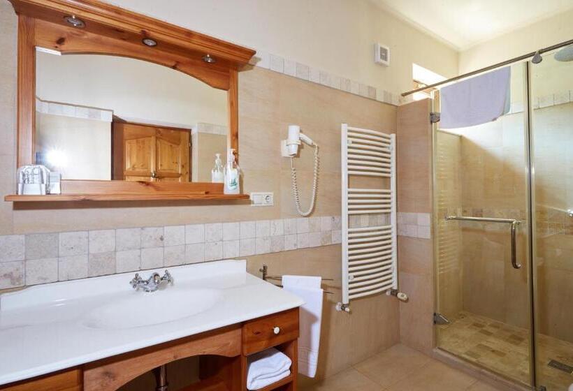 膳宿费 Sarok Vendégház