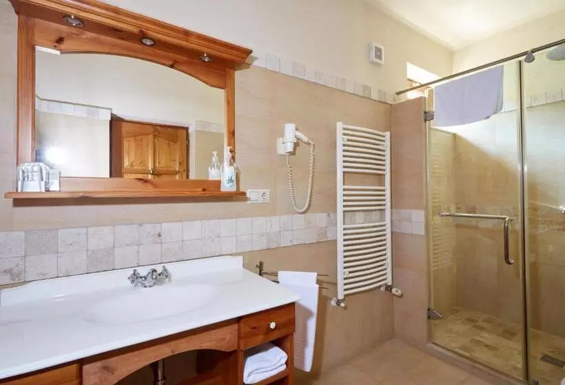 ペンション Sarok Vendégház