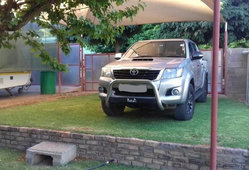 펜션 The Big Tree Guest House