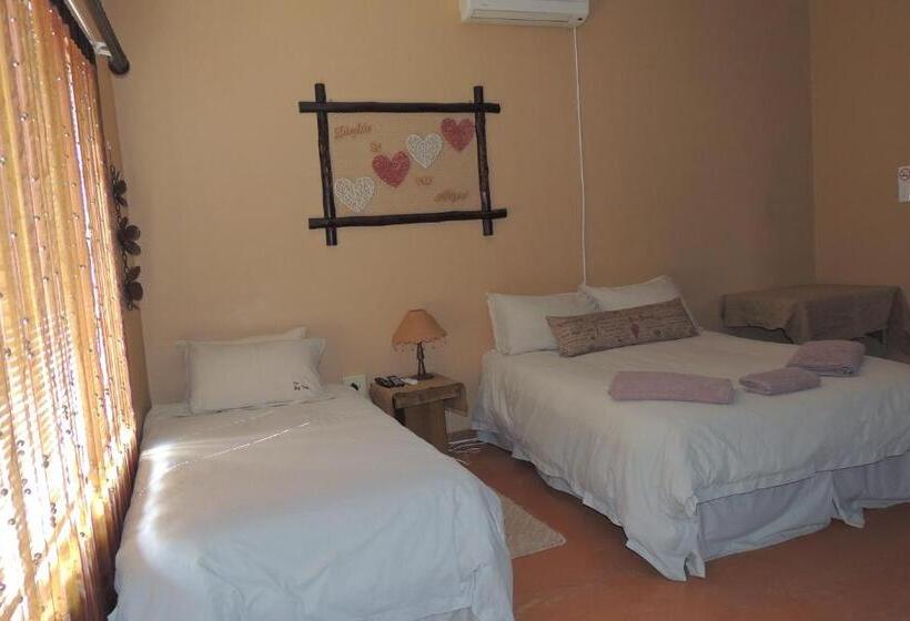 펜션 The Big Tree Guest House