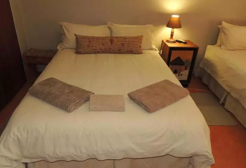 Majatalo The Big Tree Guest House