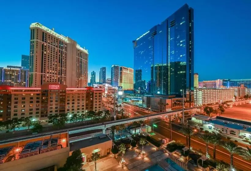 Stripviewsuites At Signature