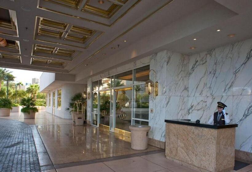 Stripviewsuites At Signature