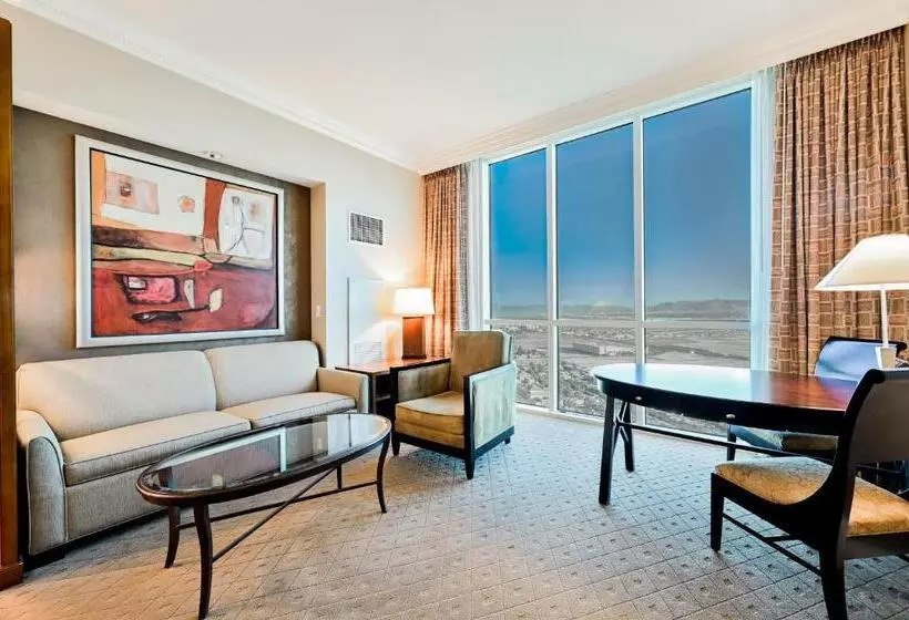 Stripviewsuites At Signature