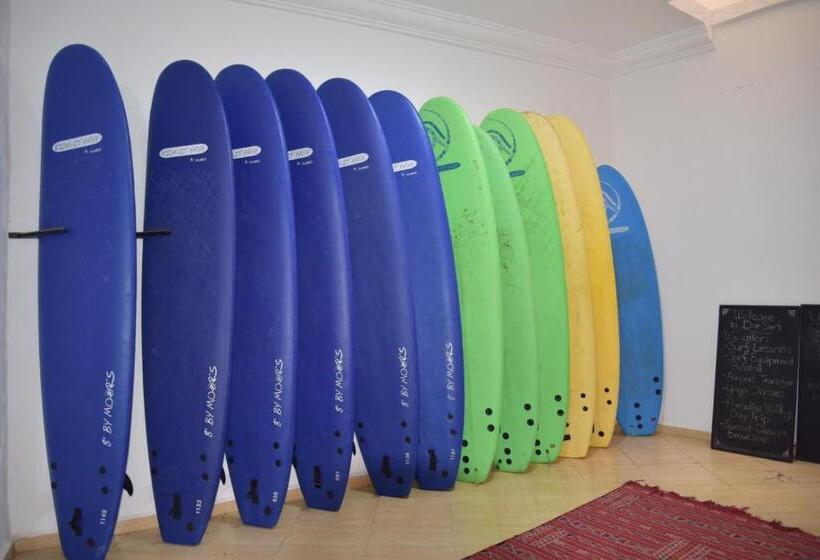 هاستل Dar Surf