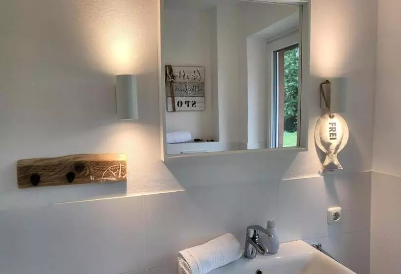Ferienhaus Dhh Unsere Reetdachbude