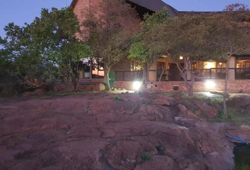 ホテル Tholo Private Game Lodge