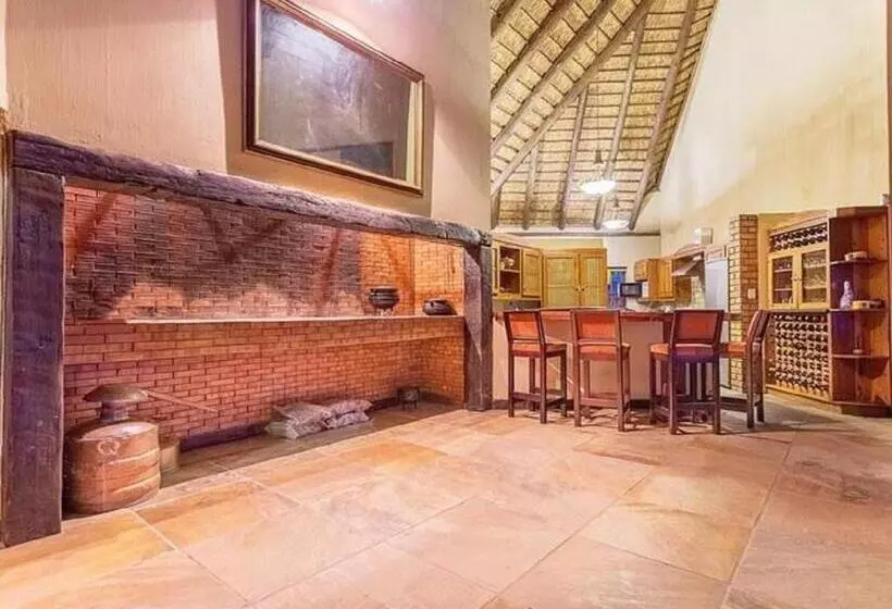ホテル Tholo Private Game Lodge