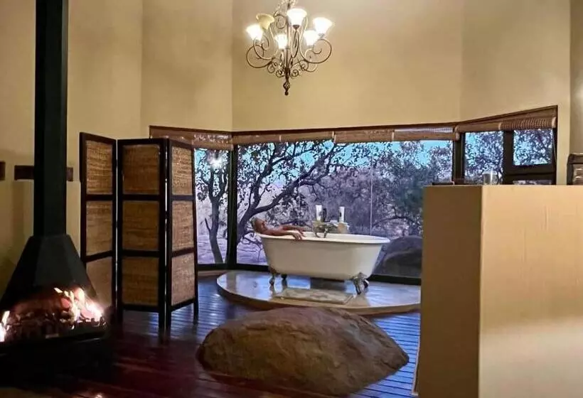 ホテル Tholo Private Game Lodge