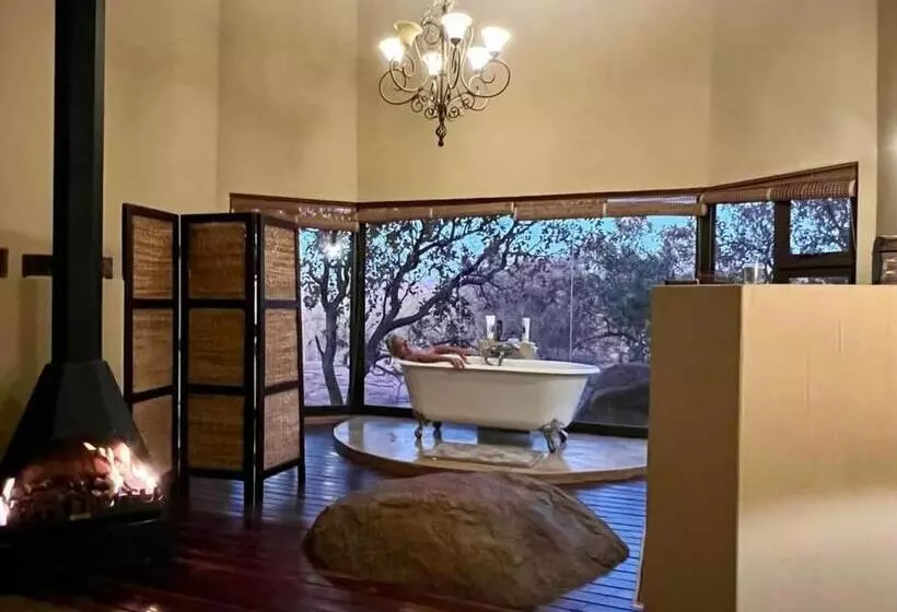 ホテル Tholo Private Game Lodge