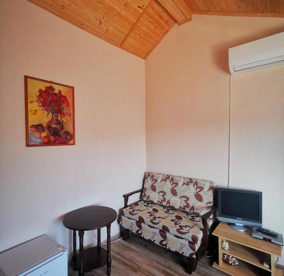 پانسیون Guest House Ezerets