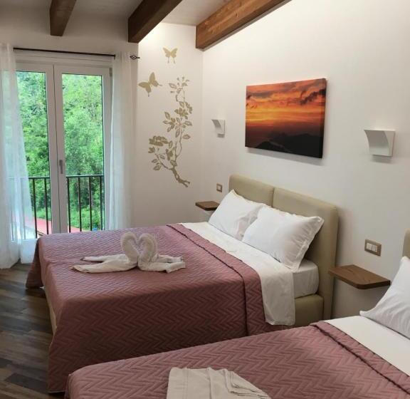 بنسيون Il Covo Degli Dei