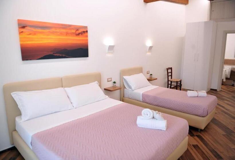 بنسيون Il Covo Degli Dei