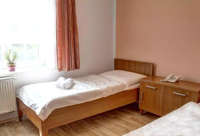 Majatalo Penzion Tillerova Vila