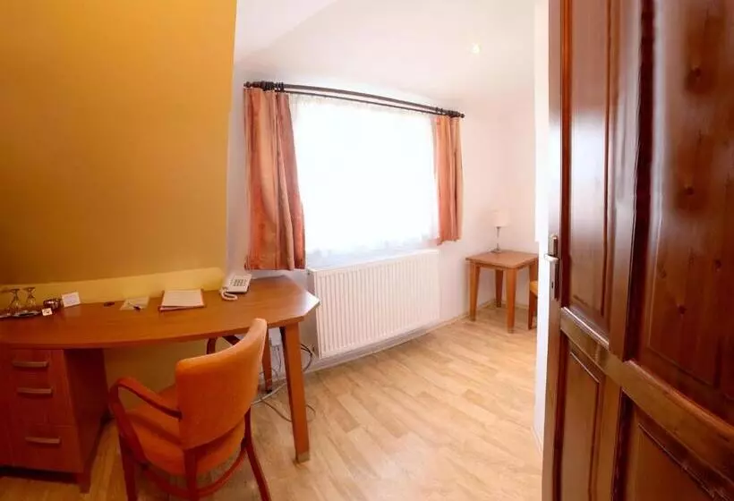 Majatalo Penzion Tillerova Vila