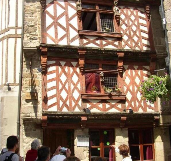 Coeur De Ville , 70m2 , 2 Chambres