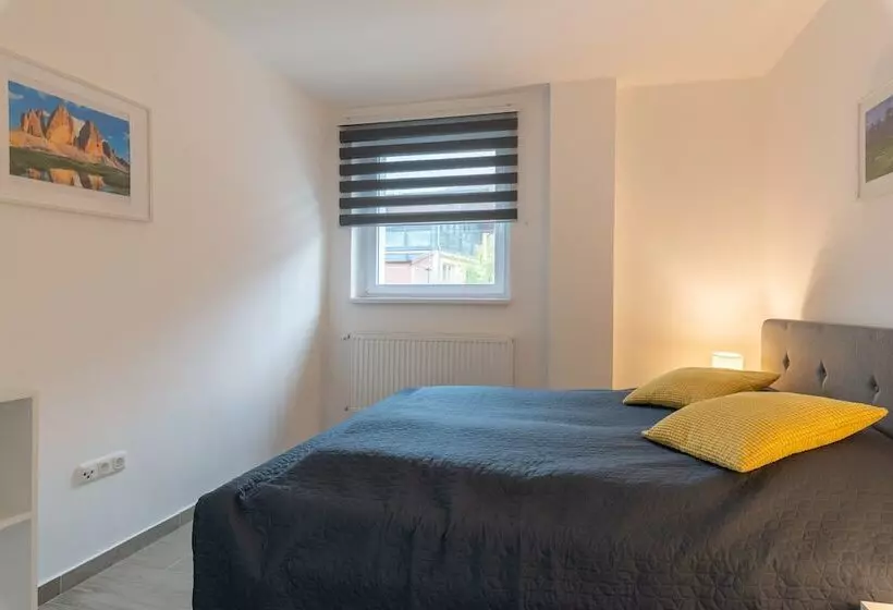 Sun Valley Apartments