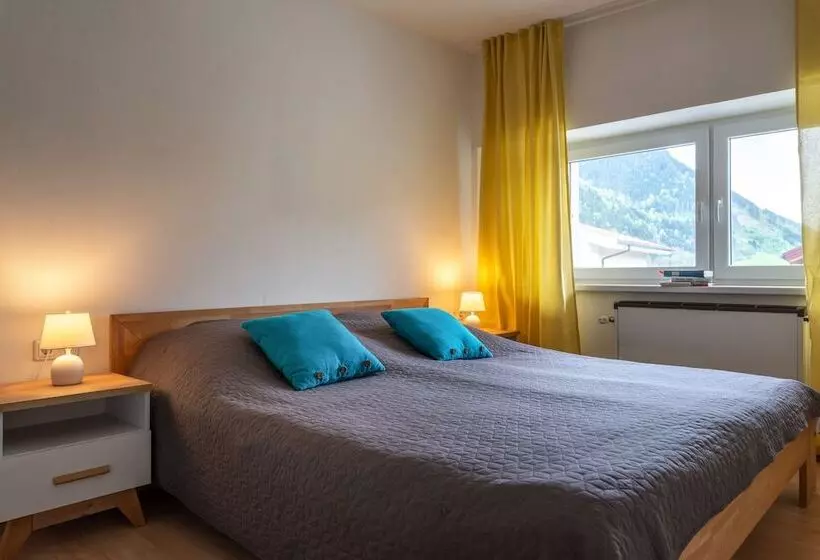 Sun Valley Apartments