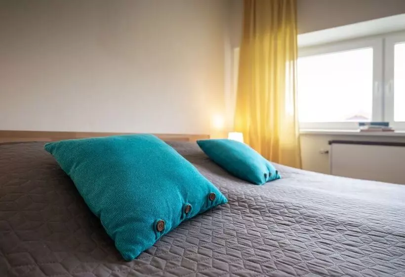 Sun Valley Apartments