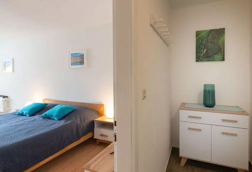 Sun Valley Apartments