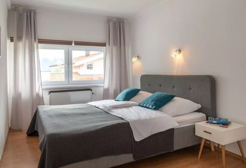 Sun Valley Apartments