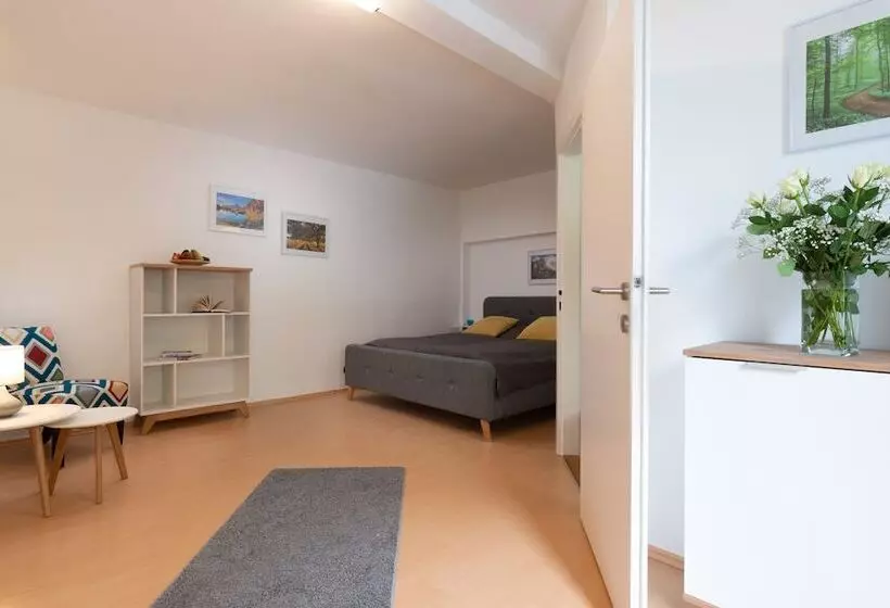 Sun Valley Apartments