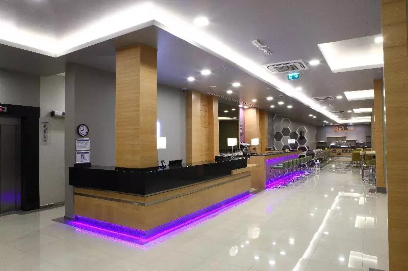호텔 Holiday Inn Express Manisa West, An Ihg