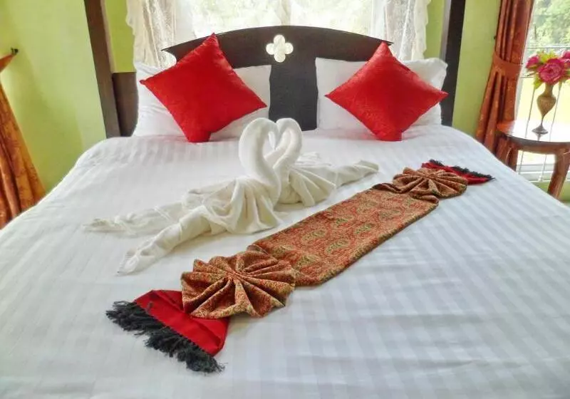 هتل Khaolak Boutique Hertitage