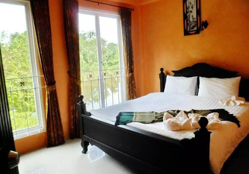 هتل Khaolak Boutique Hertitage