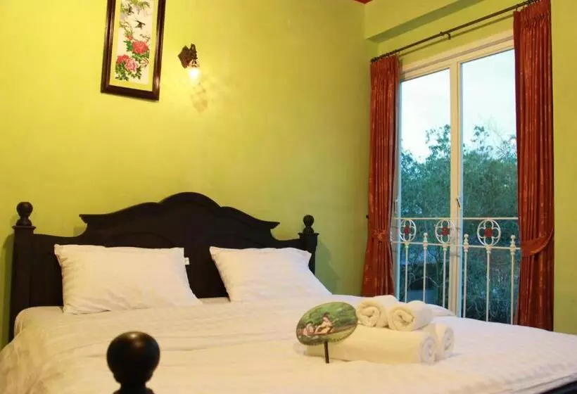 هتل Khaolak Boutique Hertitage