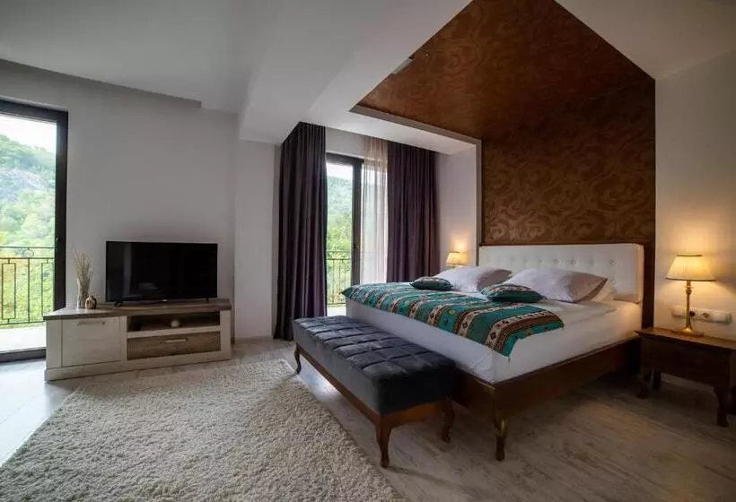 هتل Kostelski Buk